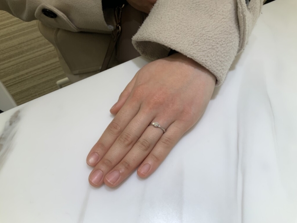 大阪府吹田市　HOSHInoSUNAの婚約指輪をご成約頂きました。