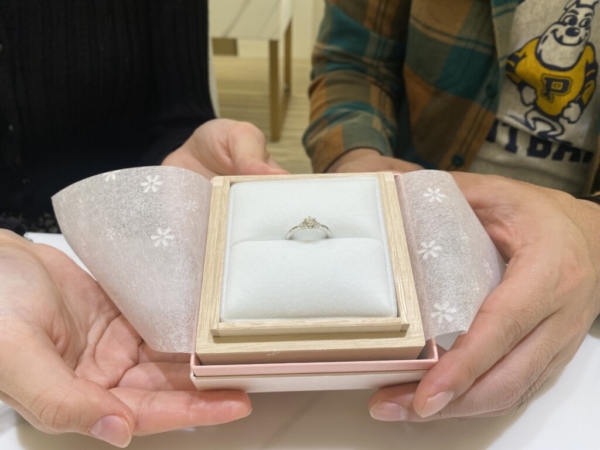 神戸市垂水区gardenオリジナルの婚約指輪をご成約頂きました