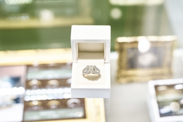神戸三ノ宮で探す3ctの高品質大粒ダイヤモンドの指輪8