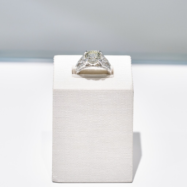 神戸三ノ宮で探す3ctの高品質大粒ダイヤモンドの指輪4