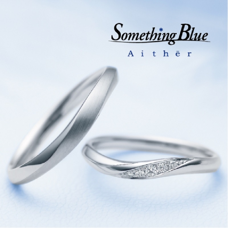 ヘアライン加工の結婚指輪サムシングブルーのラスター
